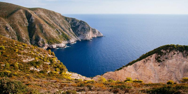苗族服饰与银饰：穿在身上的史诗，闪耀千年的文化遗产